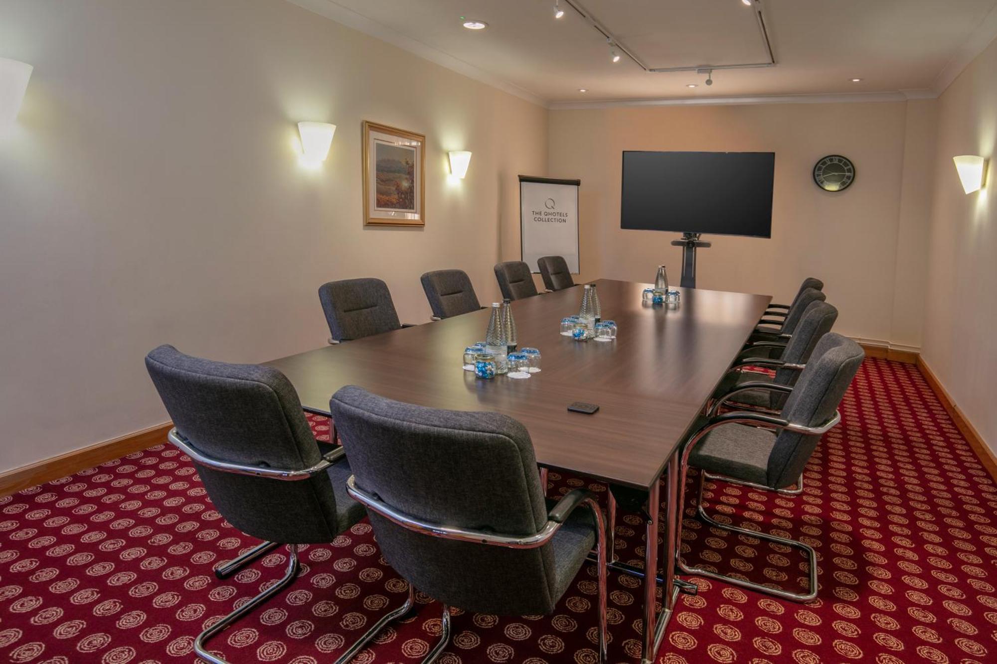 Hampshire Court Hotel & Spa Basingstoke Bagian luar foto