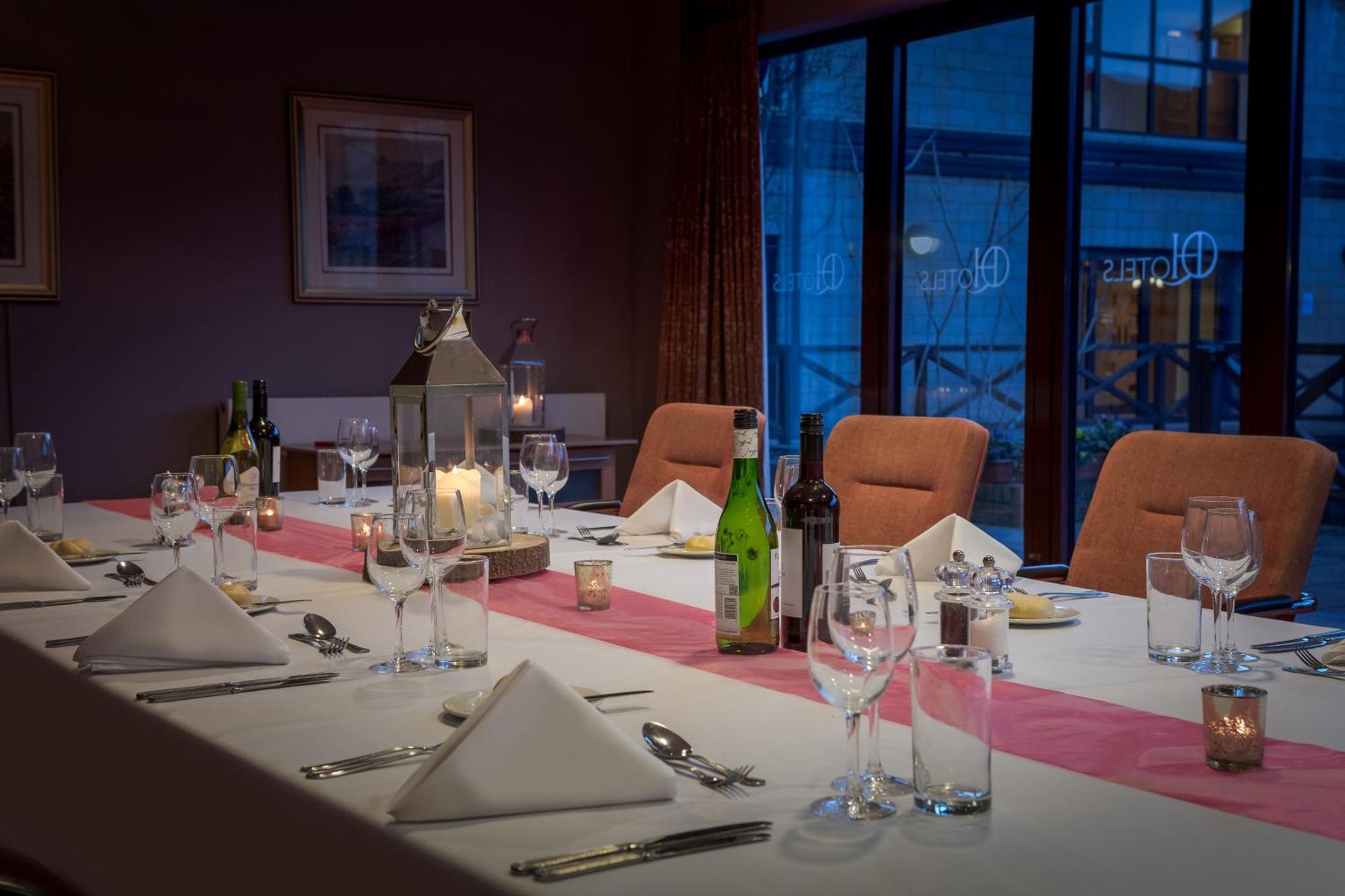 Hampshire Court Hotel & Spa Basingstoke Bagian luar foto