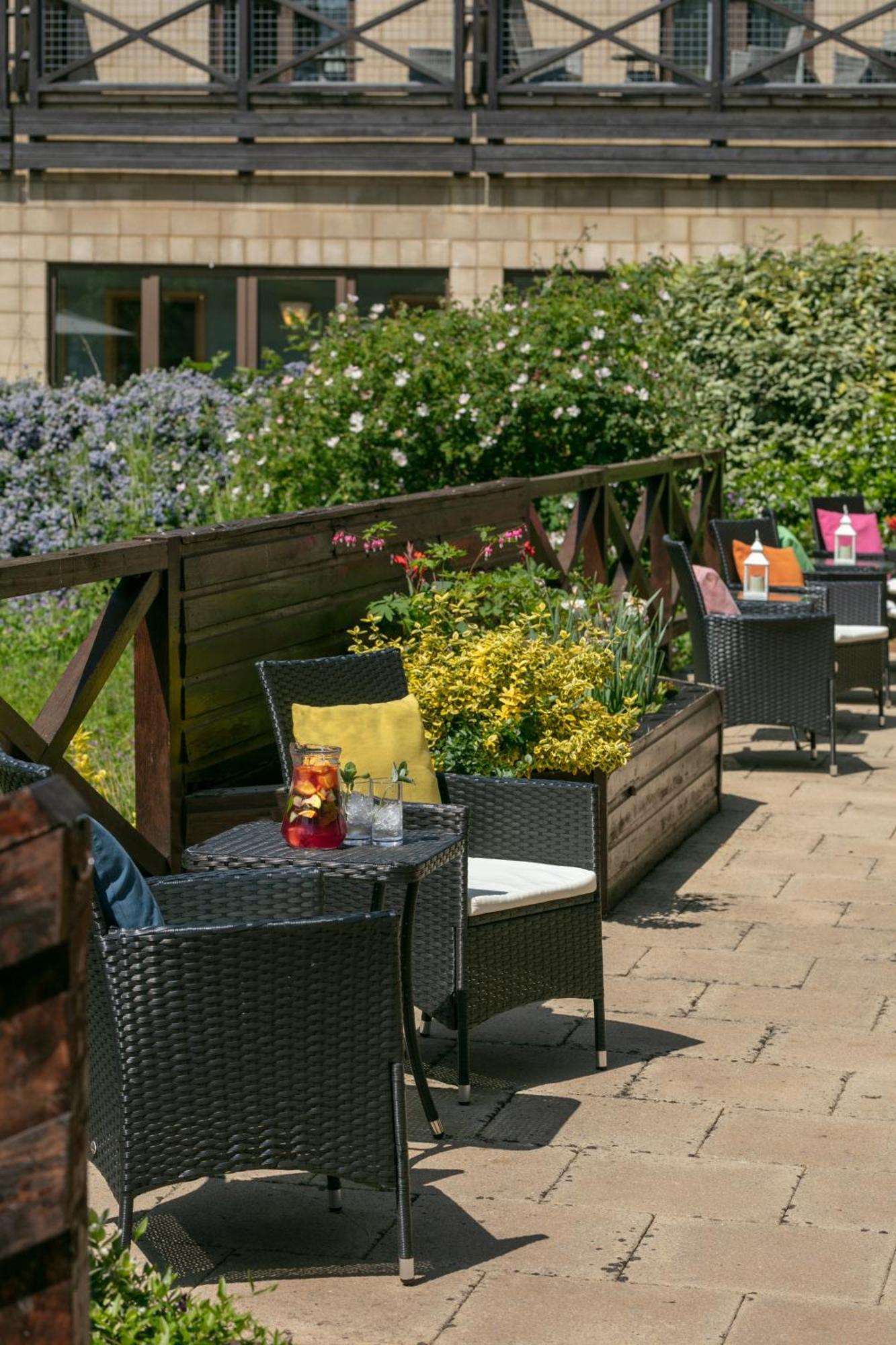Hampshire Court Hotel & Spa Basingstoke Bagian luar foto