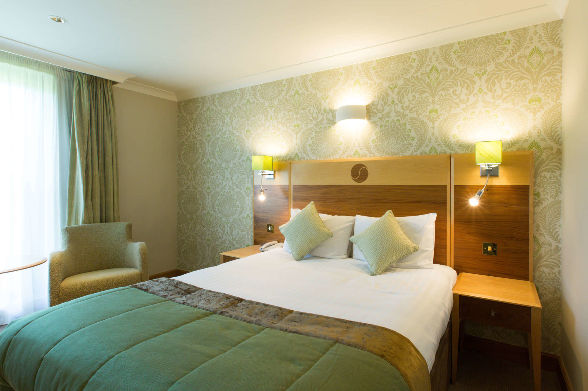 Hampshire Court Hotel & Spa Basingstoke Bagian luar foto